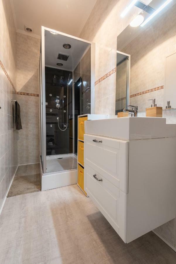 Appartement Coeur De Ville - Wifi - Lave-Seche Linge โป ภายนอก รูปภาพ