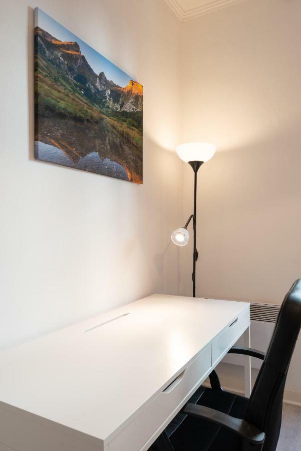 Appartement Coeur De Ville - Wifi - Lave-Seche Linge โป ภายนอก รูปภาพ