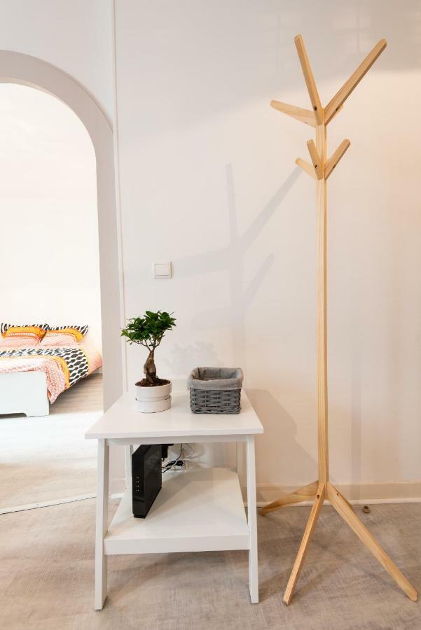 Appartement Coeur De Ville - Wifi - Lave-Seche Linge โป ภายนอก รูปภาพ