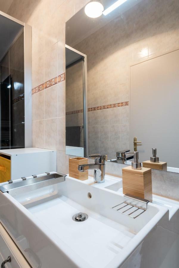 Appartement Coeur De Ville - Wifi - Lave-Seche Linge โป ภายนอก รูปภาพ